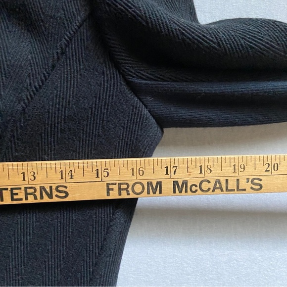 A Moveable Feast Aritzia zip up cropped blazer jacket Sz 4 - Picture 10 of 11